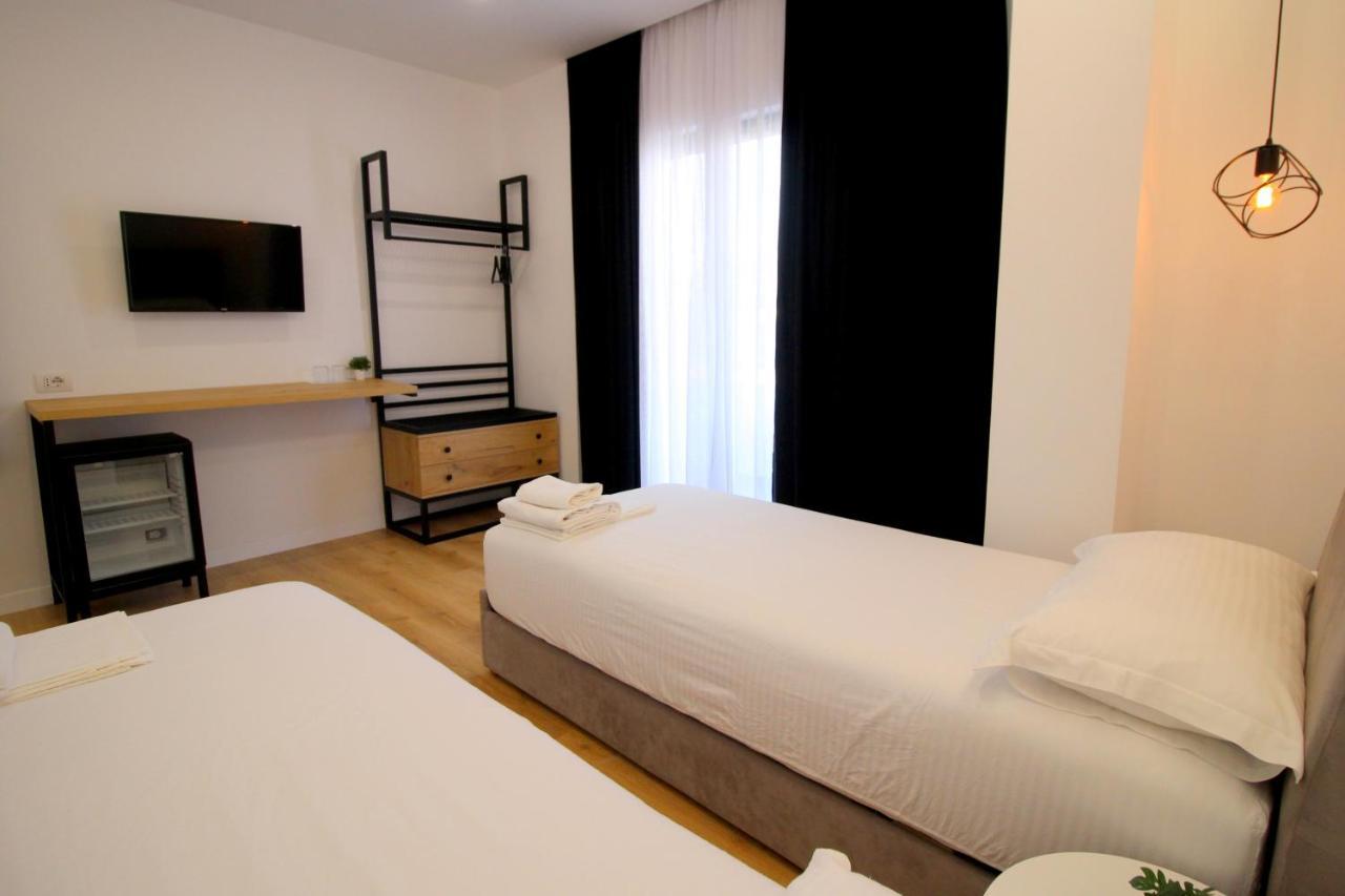 Hotel Qurku 2 Саранда Экстерьер фото
