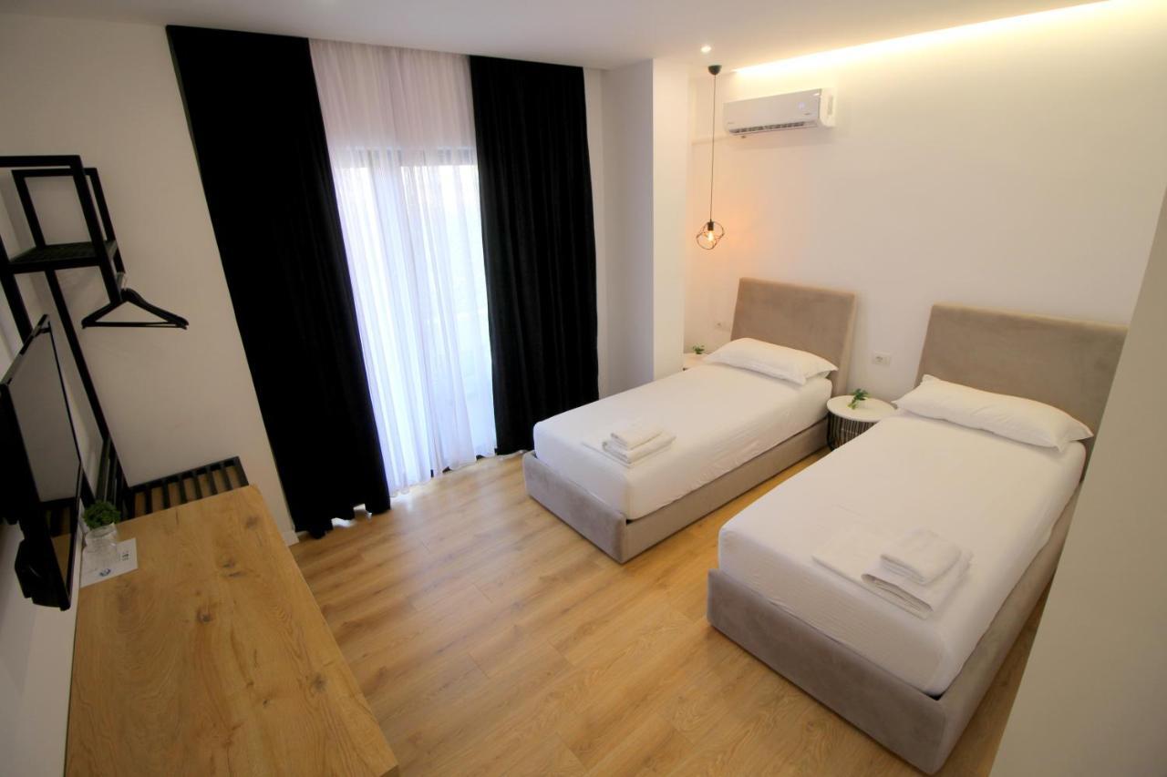 Hotel Qurku 2 Саранда Экстерьер фото