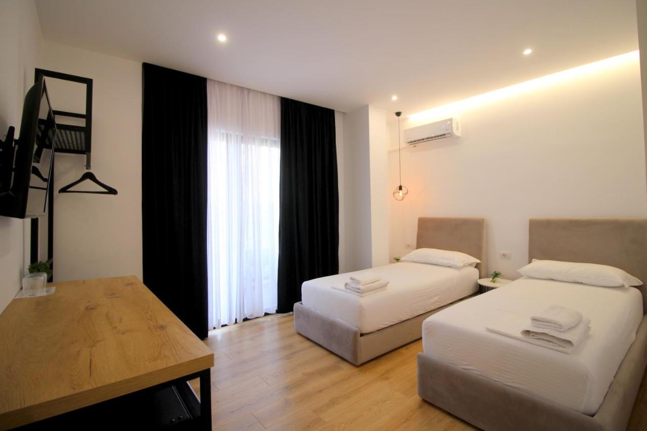 Hotel Qurku 2 Саранда Экстерьер фото